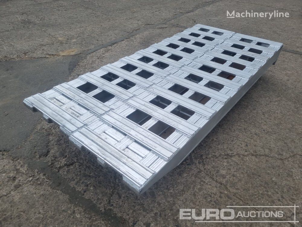 Set of Aluminium Ramps, 200cm, 20,000kg cuchara frontal nueva