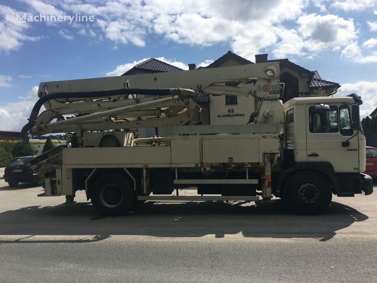 Putzmeister  en el chasis MAN 18.284 bomba de hormigón