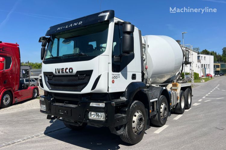 IVECO Trakker 400 8x4 Liebherr camión hormigonera