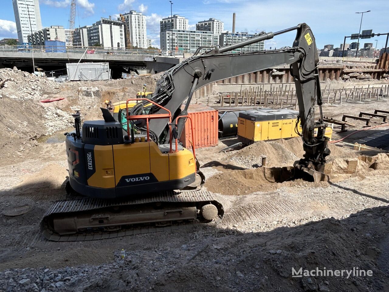 Volvo ECR235EL excavadora de cadenas