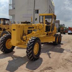 Komatsu GD511A  motoniveladora